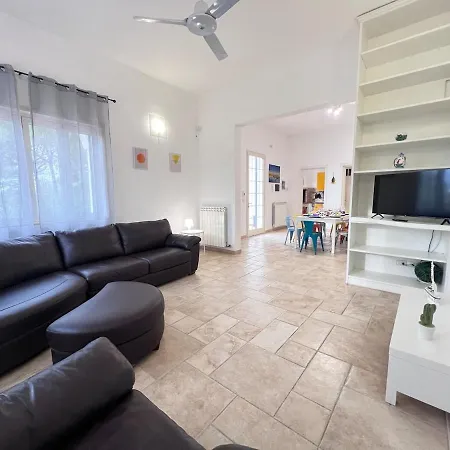 Nel Salento Con Piscina E Ulivi Нардо