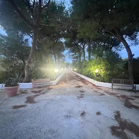 Nel Salento Con Piscina E Ulivi